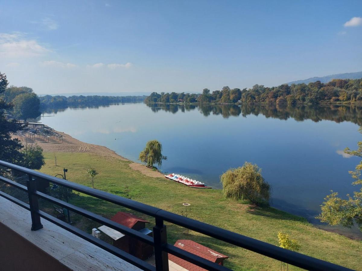 Casa D Argento Lägenhet Veliko Gradište Exteriör bild
